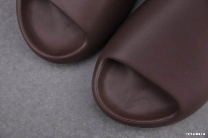G55495 Yeezy Adidas Soot Slide 0717